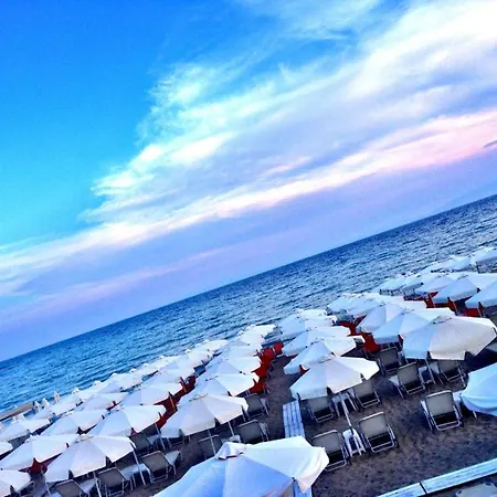 Hotel Cariatis 2*